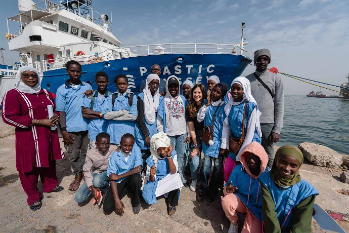 Visites scolaires du navire plastic odyssey à dakar